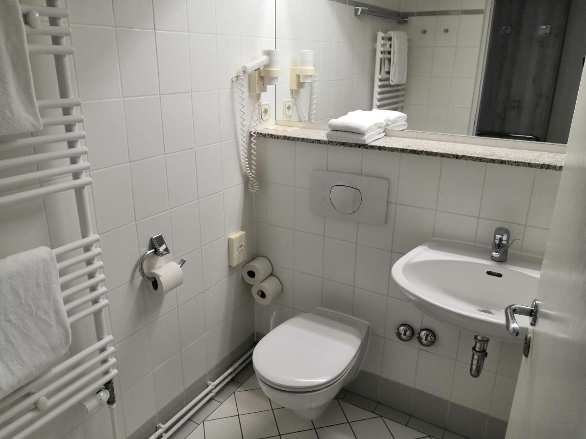 Ruegen-Hotel Sassnitz Bagian luar foto