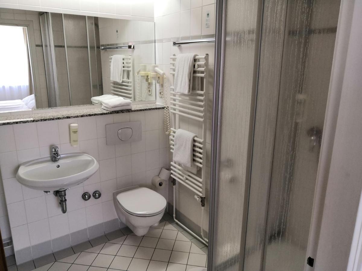 Ruegen-Hotel Sassnitz Bagian luar foto
